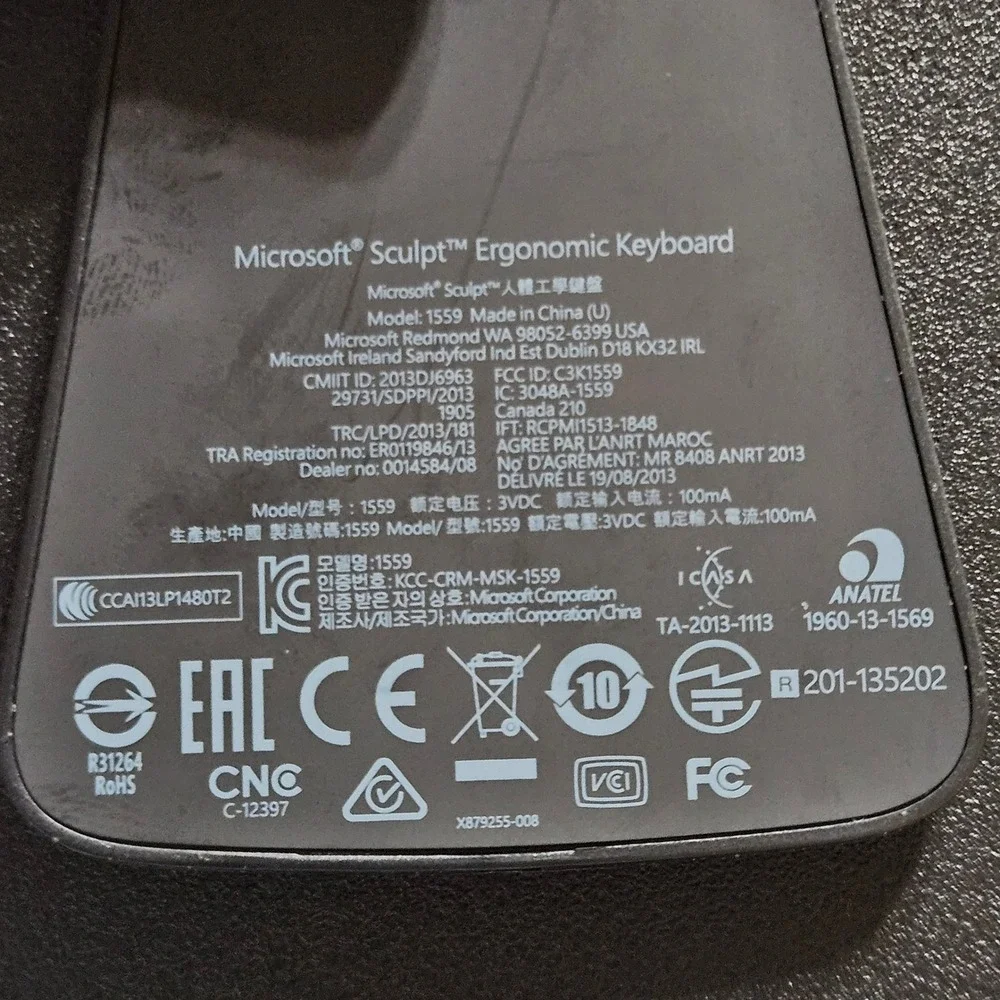 Microsoft Sculpt Ergonomic Keyboard Model‎ 1559 Black Wireless Split No Dongle